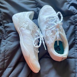 Brand new size 6 indoor cheer shoes.